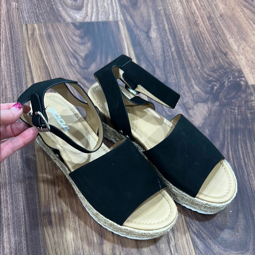 Soda Black platform sandal and Open-Toe Design